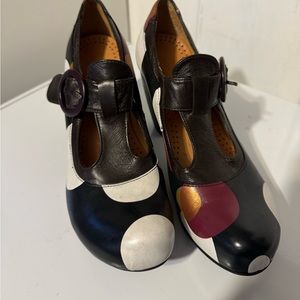 See description before purchase! John Fluevog Mary Jane style